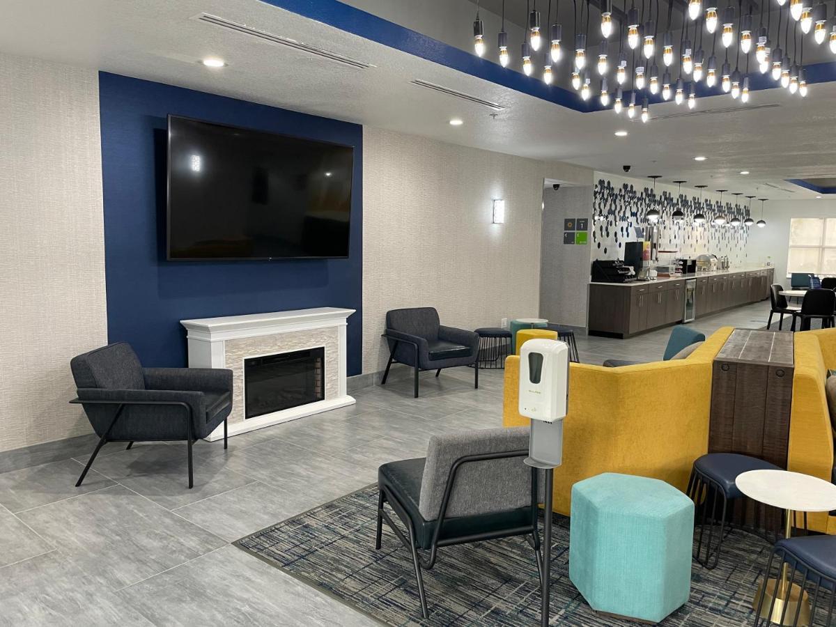 La Quinta By Wyndham Tampa Central Экстерьер фото
