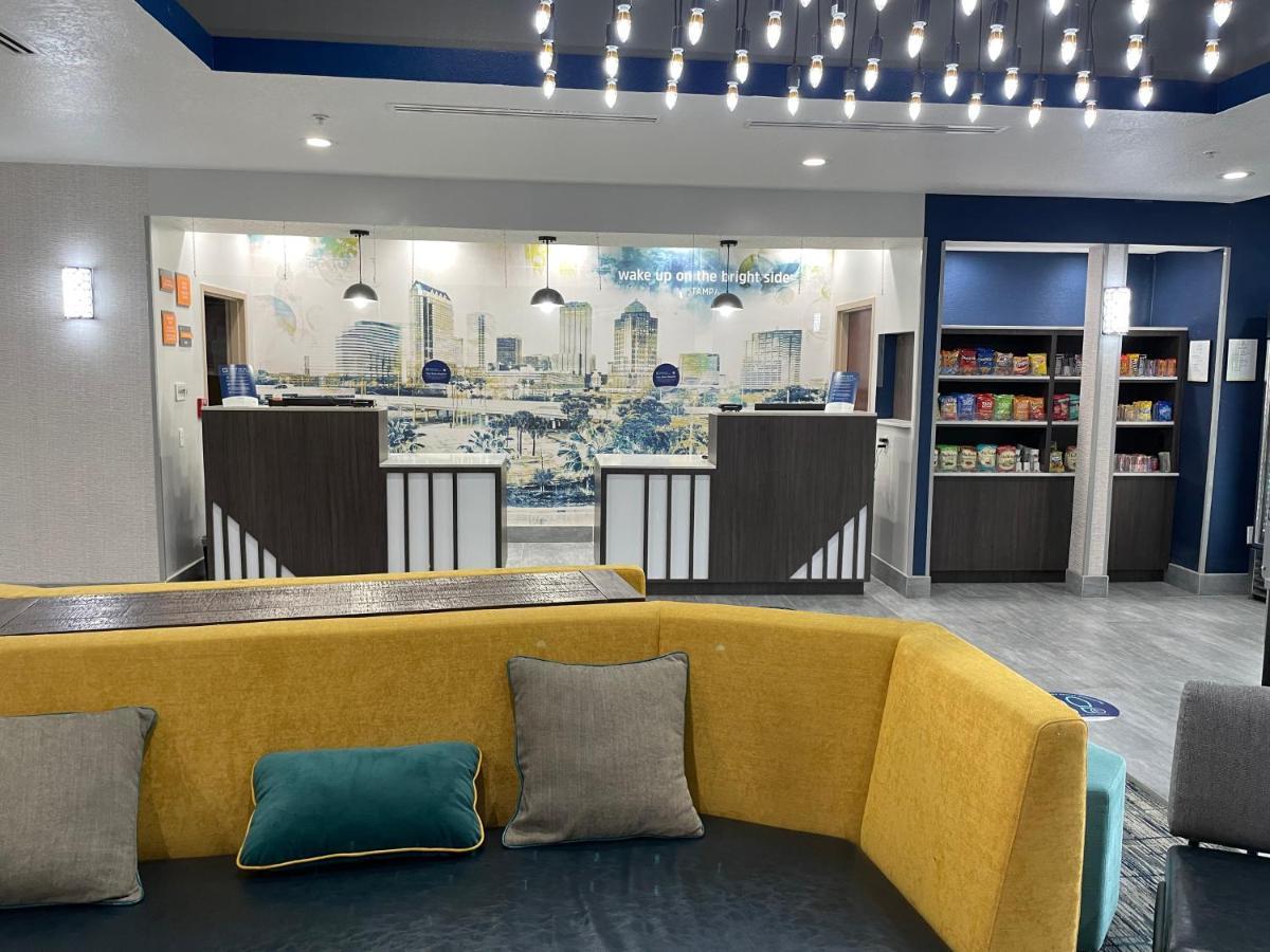 La Quinta By Wyndham Tampa Central Экстерьер фото