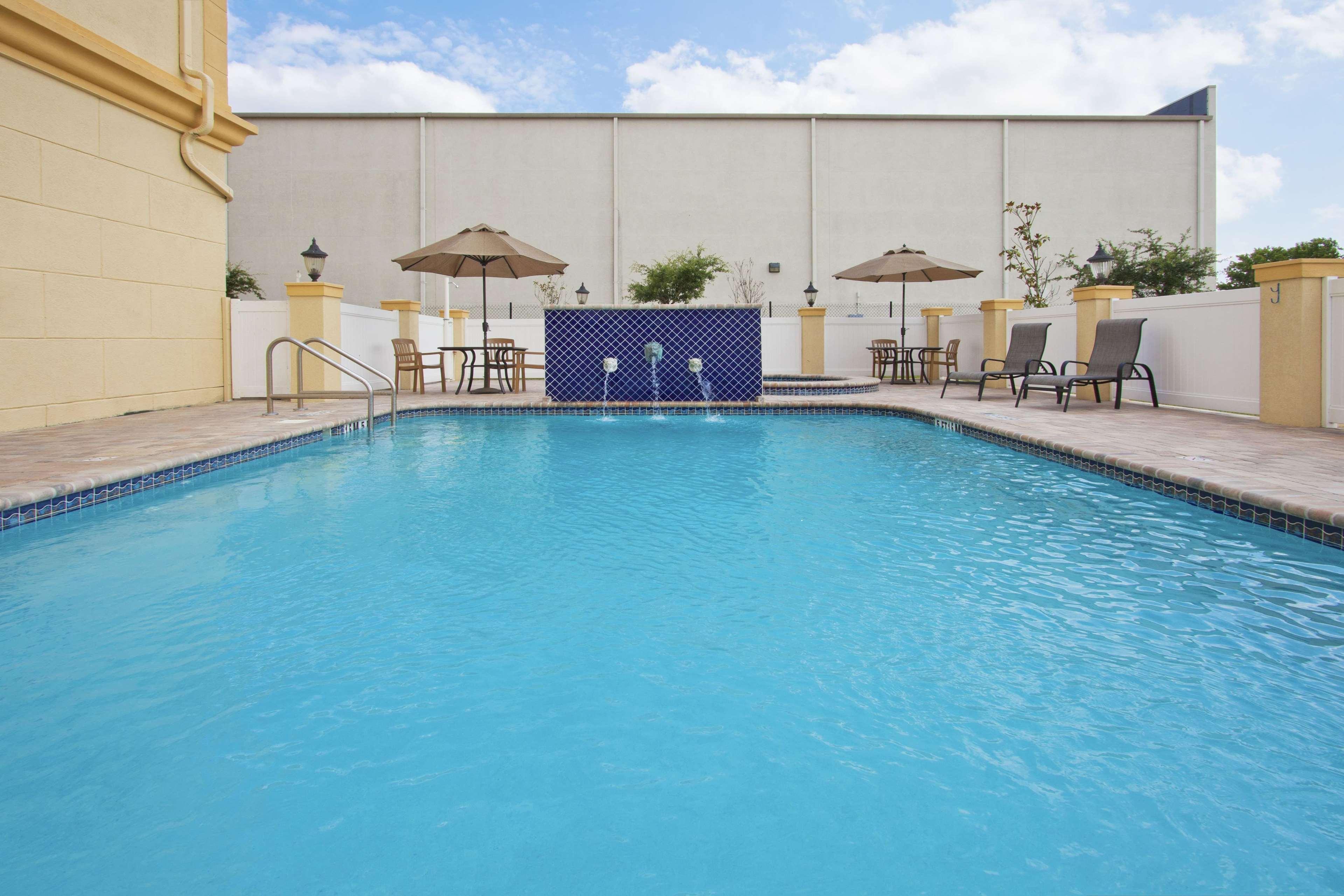 La Quinta By Wyndham Tampa Central Экстерьер фото