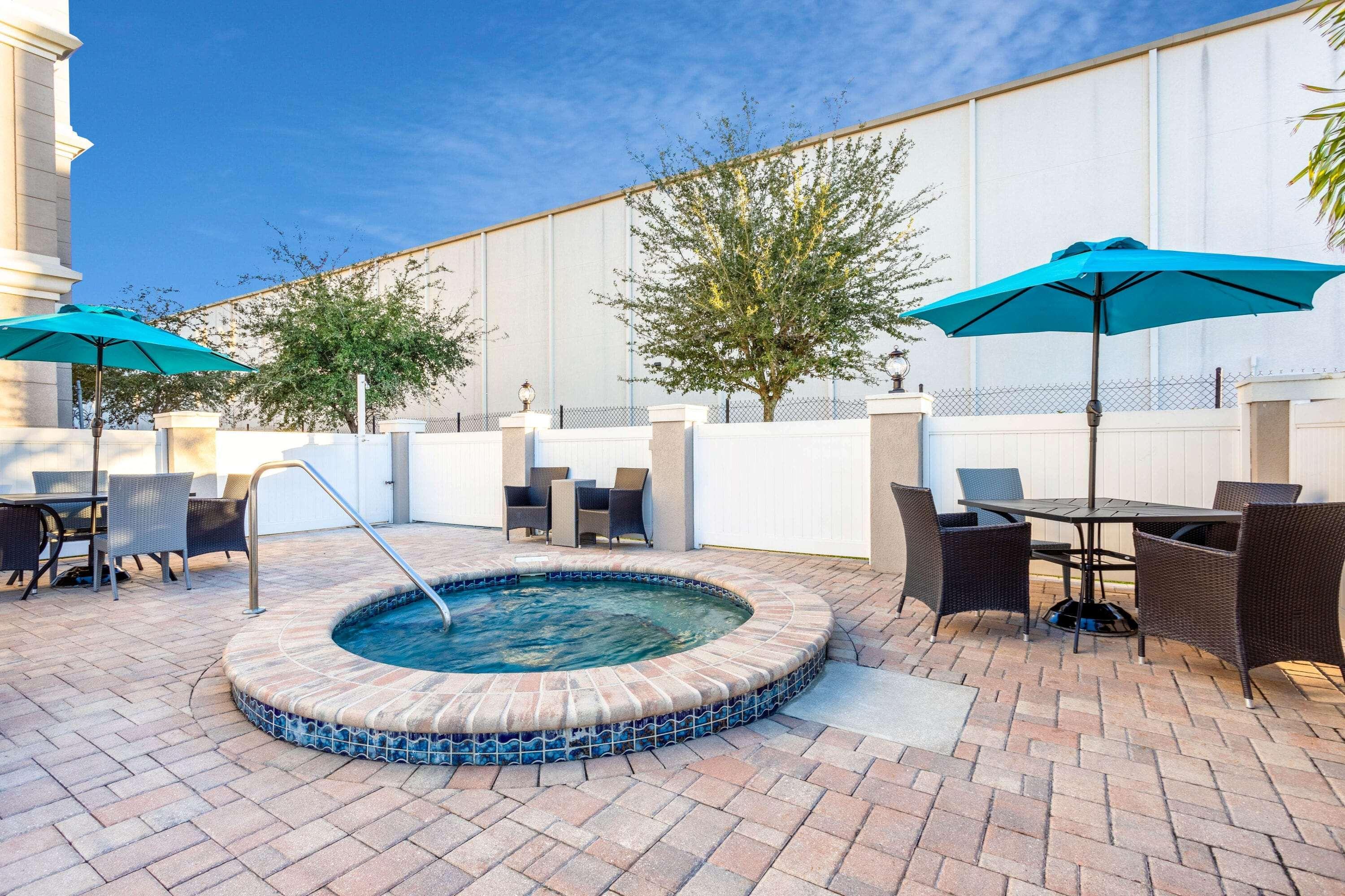 La Quinta By Wyndham Tampa Central Экстерьер фото
